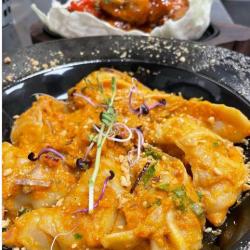 Momos