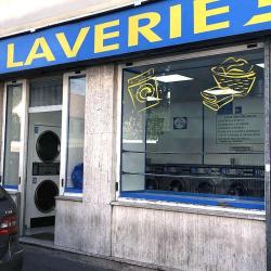 Montreuil Point Laverie