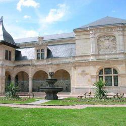 Musée Anne De Beaujeu