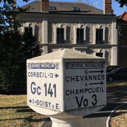 Nainville Les Roches