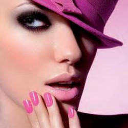 Ongles Et Cils De Velours