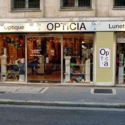 Opticia