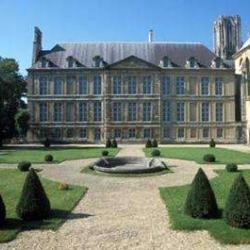Palais Du Tau