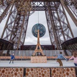 Patinoire De La Tour Eiffel
