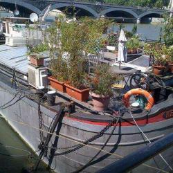 Péniche Le Nénuphar