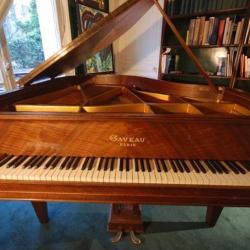 Pianos