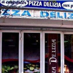 Pizza Delizia