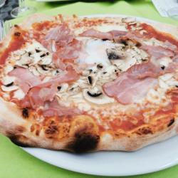 Pizza Napoli