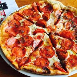 Pizza Peperoni (sarl)