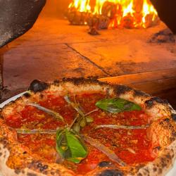 Pizza Vesuvio