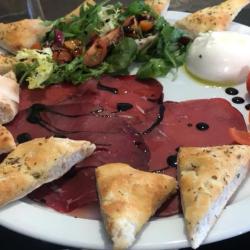 Pizzeria Via 7