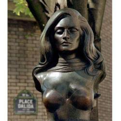 Place Dalida