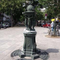 Place Maurice Chevalier