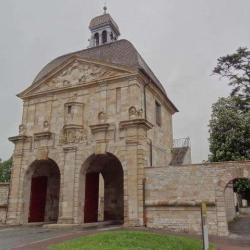 Porte Des Moulins