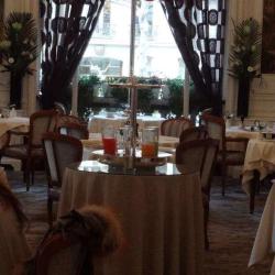 Raphael Le Restaurant