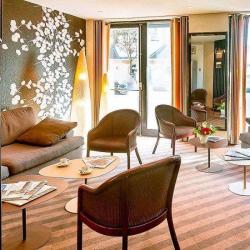 Hotel Red Fox
