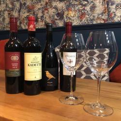 Redd Wine Bar
