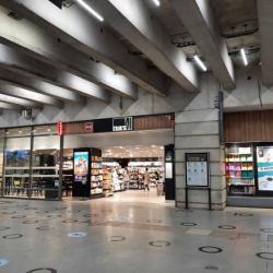 Relay Trib's Paris Gare Montparnasse Hall 2
