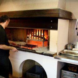 Restaurant Grill Au Feu De Bois