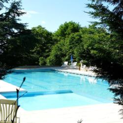 Chateau De Lacomte Country Club
