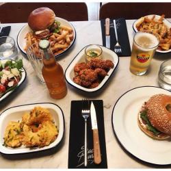 Sacré Burger