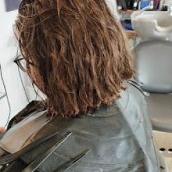 Salon De Coiffure Nouvelles Folies