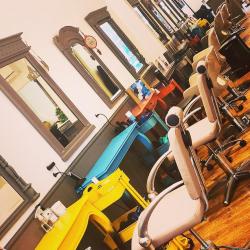 Salon Du Six