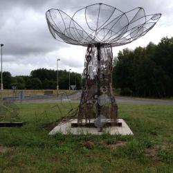 Sculpture De Rond Point