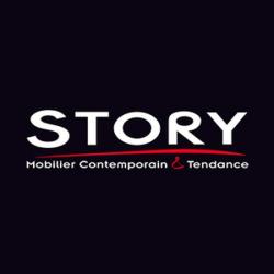 Story Lyon-st-priest