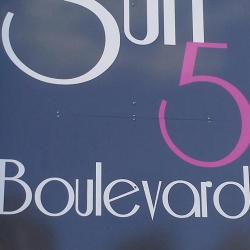 Sun 5 Boulevard