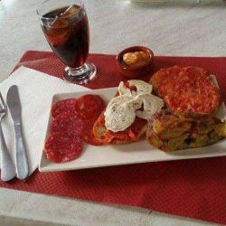 Tapas Roja