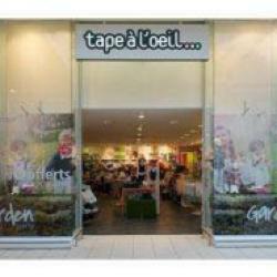 Tape à L'oeil...