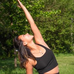 Thao - Exploring Yoga