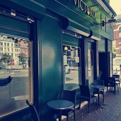 The Queen Victoria - Wells & Co