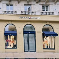 Tommy Hilfiger