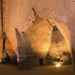 Troglodytes Et Sarcophages