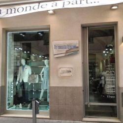 Un Monde A Part