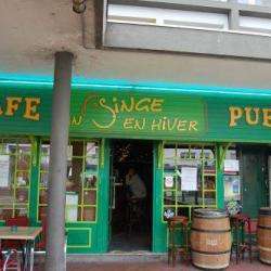 Un Singe En Hiver