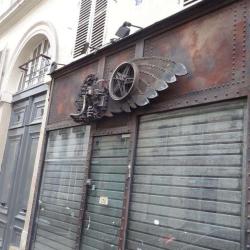Wait Paris