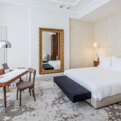 Yndo Hotel