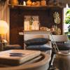 L'univers maison chez Alt'Hair Deco : sélection de meubles, luminaires, art de la table, objets de décoration, textiles tendance et idées cadeaux au sein de notre concept store.