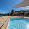 La piscine du Camping Dordogne les Cinq Châteaux