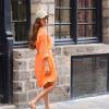 Robe chemise orange en lin – Danie Hoo
Légère et lumineuse, cette robe chemise orange en lin est idéale pour vos journées ensoleillées au Touquet. Disponible dans notre boutique Danie Hoo Le Touquet Paris-Plage.