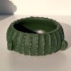 Cache-pot cactus en céramique, modèle large. Il existe aussi en modèle haut dans notre catalogue sur le site. Un best-seller qui fait la différence avec la déco de vos amis !