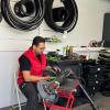 🛠️ Technicien Fix&Go Mobility en pleine réparation de trottinette électrique