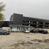 Parking FlyPark proche aéroport, solution fiable et simple pour voyageurs.