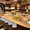 formule buffet avec entrées, plats chauds, fromages et desserts