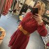 Robe a pois rouge ou noire! parfaite pour toutes les occasions, elle s'ajuste à toutes les silhouettes!