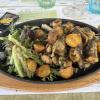 Anguilles et cuisses de grenouilles à l’ail