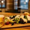 Planche de fromages affinés, un moment gourmand et authentique à Trévoux.